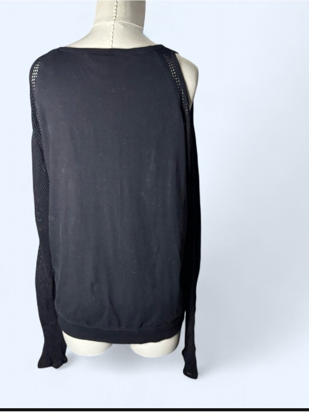 Hard Tail black Long Sleeve To cold shoulder with mesh arms - Picture 6 of 11